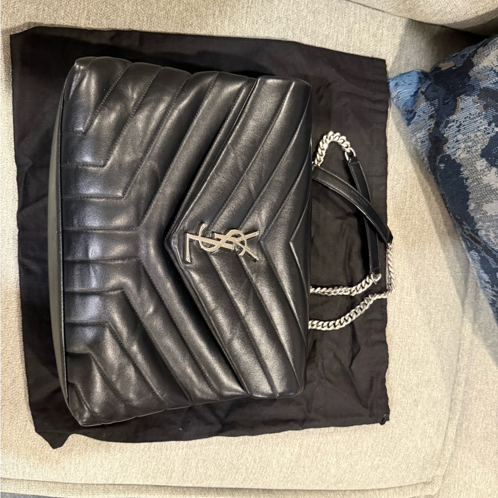Saint Laurent Medium Loulou Matelassé Leather Shoulder Bag - Picture 2 of 16